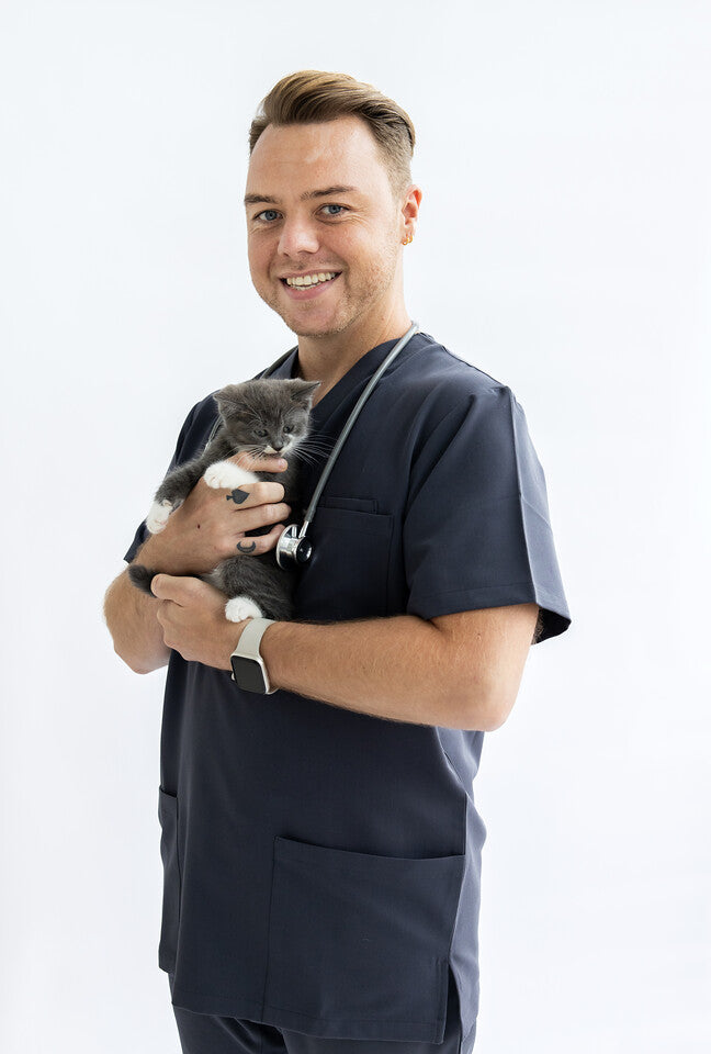 Olympus mens Apollo scrub top