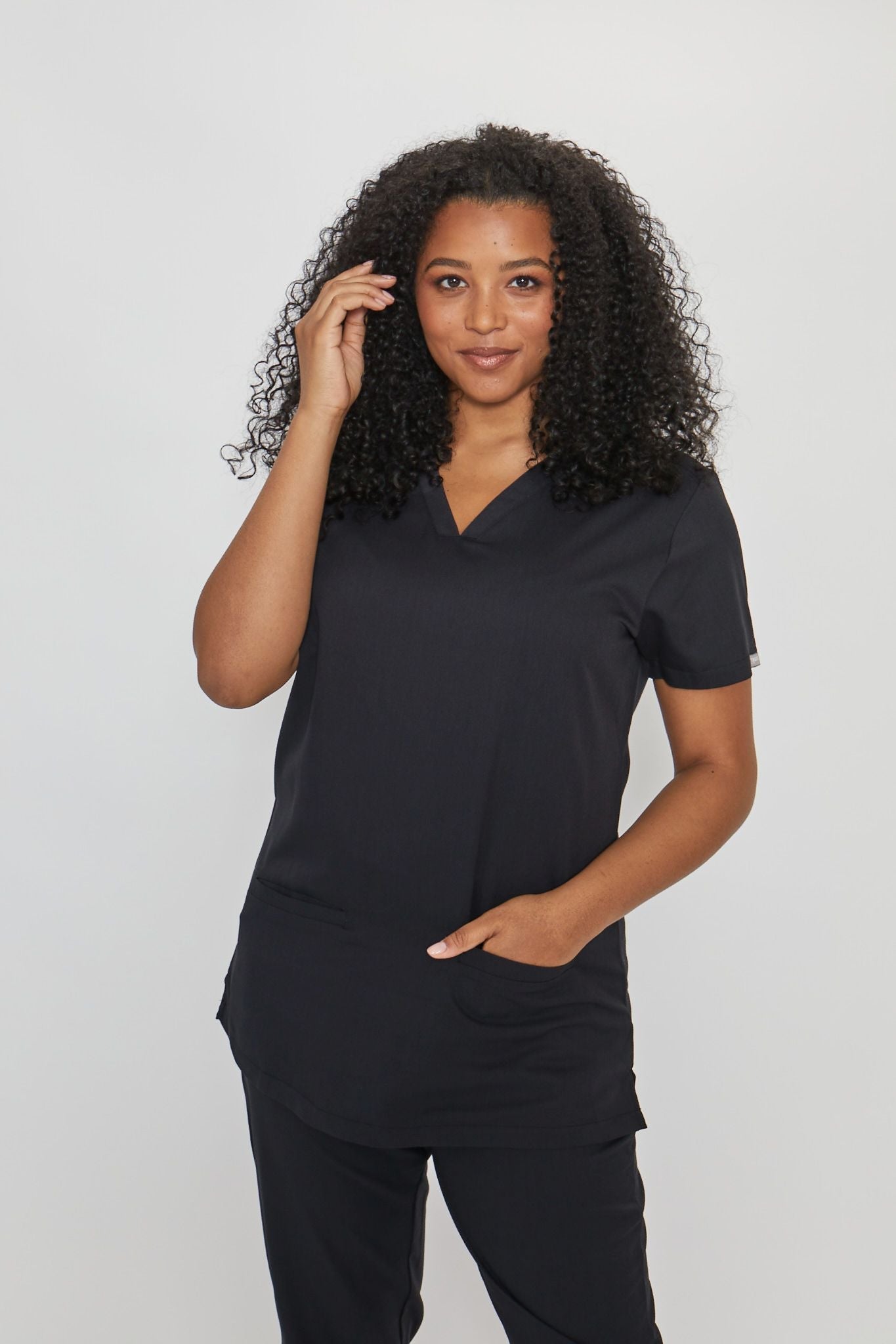 SIMKI Ari Two Pocket Ladies 4 Way Stretch Scrub Top